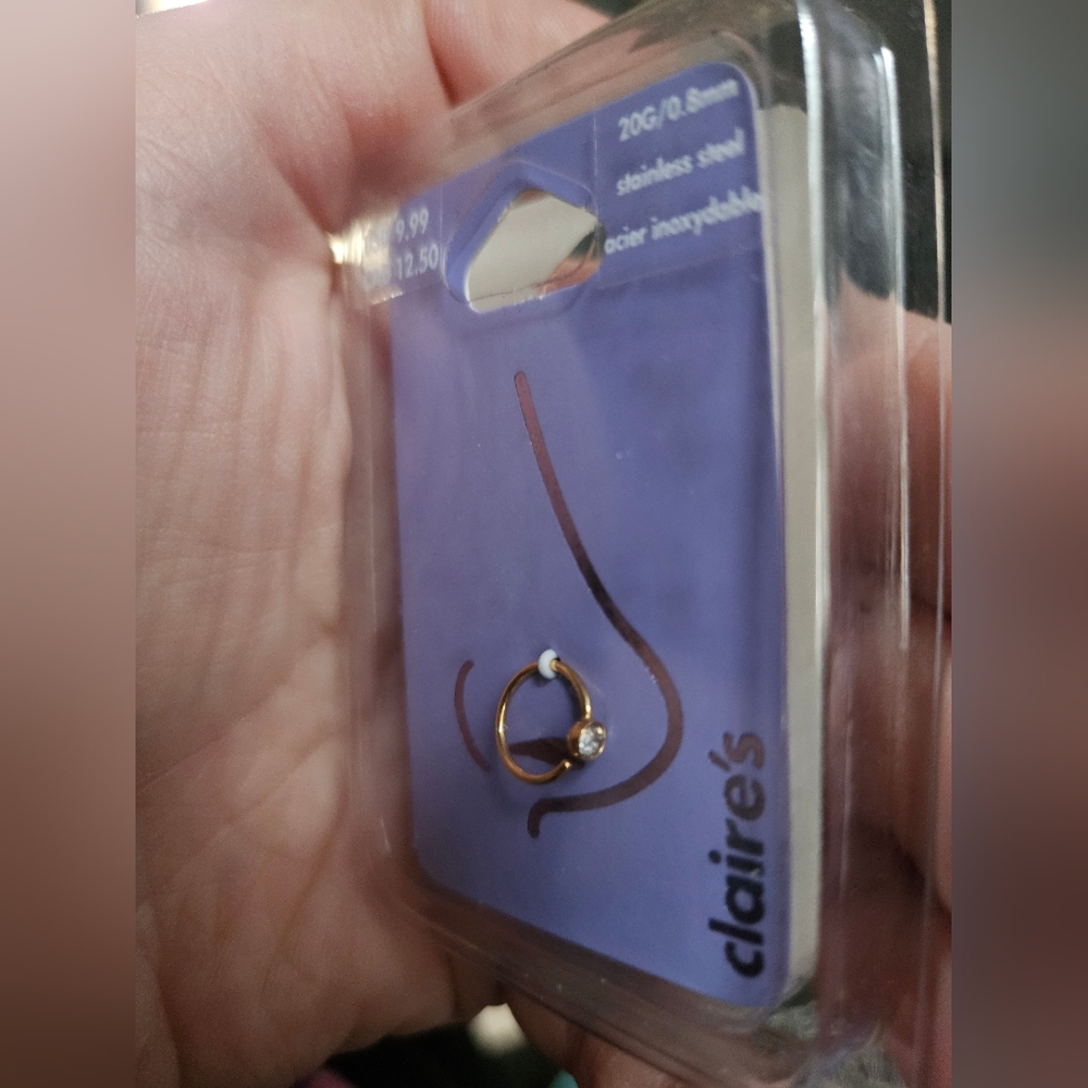 Claire’s Gold 20G CZ Nose Ring – New in Packaging